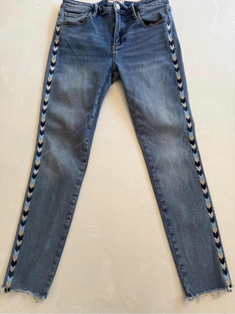 Driftwood Jackie Low Rise Embroidered Skinny Jeans 28